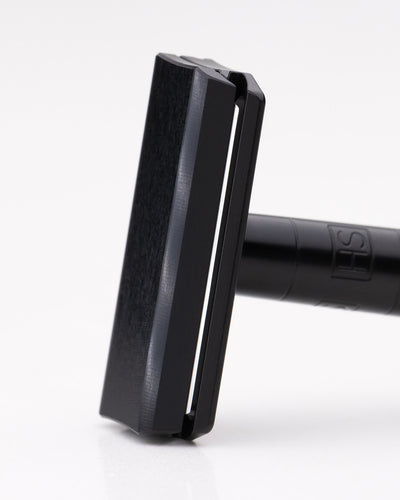 The Henson Razor in Jet Black