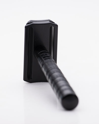 The Henson Razor in Jet Black