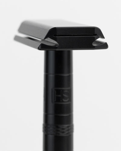 The Henson Razor in Jet Black